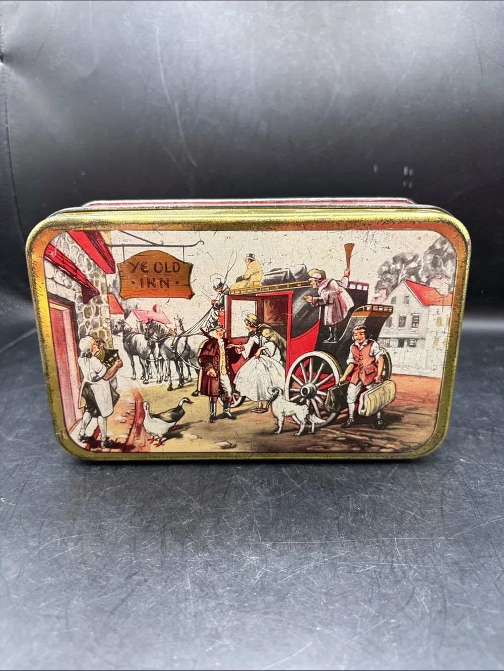 Vintage Ye Old Inn Tin Horse Carriage